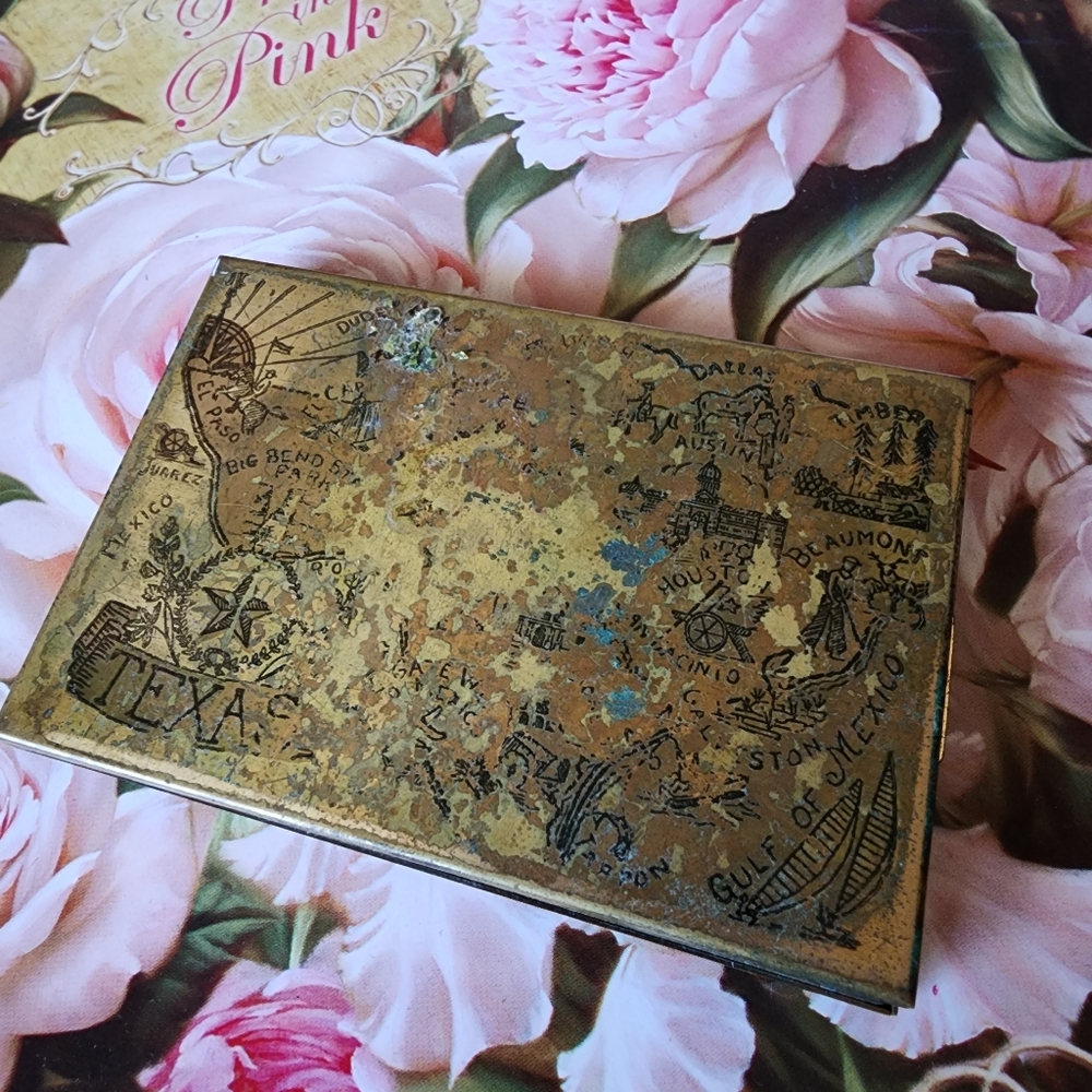 Vintage 1940s Brass Texas Map Compact Mirror Case Souvenir Etched Travel Collect